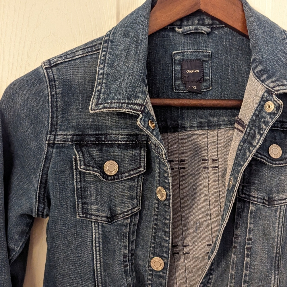 Girls 1969 Gap Super Soft Denim Jacket